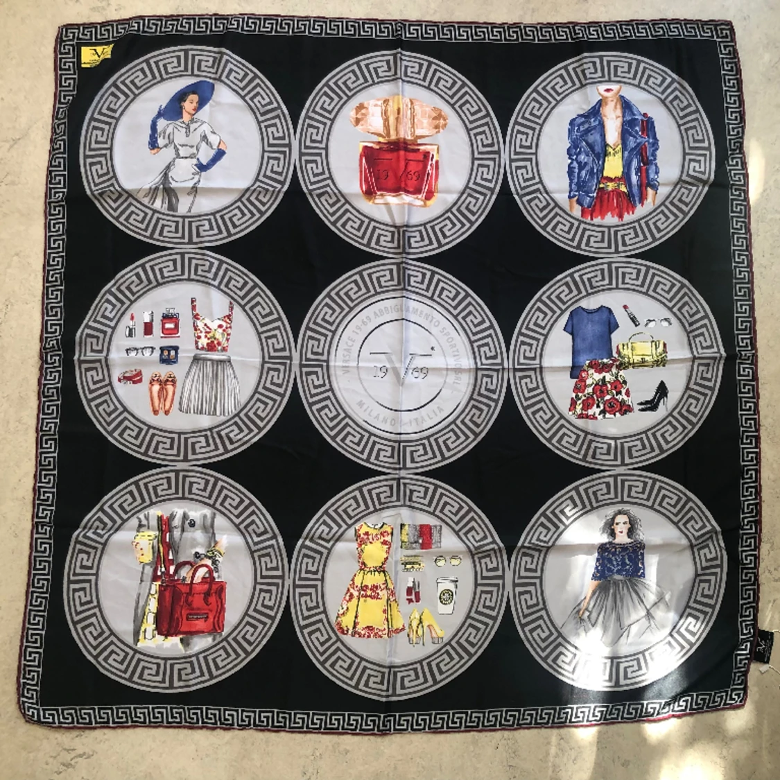 Scarf Versace1969 Abbigliamento Sportivo Milano