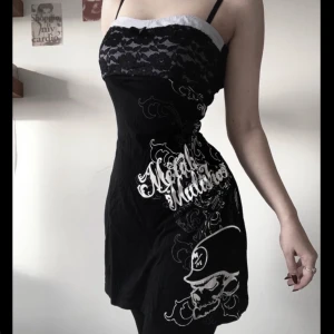 Klänning  - Metal mulisha klänning 