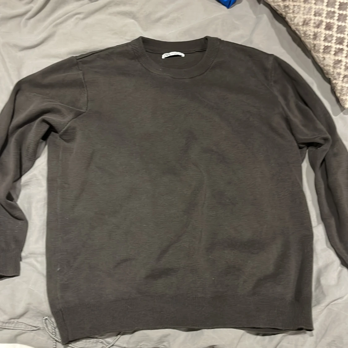 Grå/grön tröja - 90