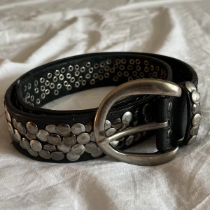 Skärp  - Coolt skärp som inte kommer till användning! 