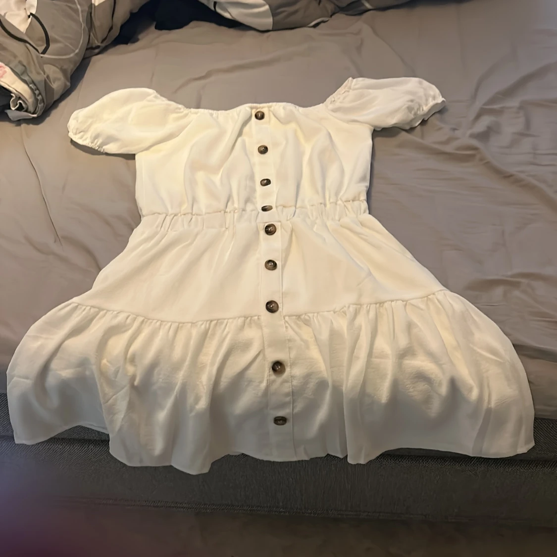 En vit klänning  - 90