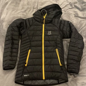 Helt ny Dunjacka  - Helt ny dunjacka. Butik pris 2200kr  