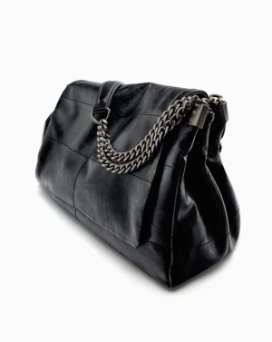 Snygg zara väska  - Lägger upp på nytt !!💓 Säljer min zara väska . Nyskick  Skriv för egna bilder💓