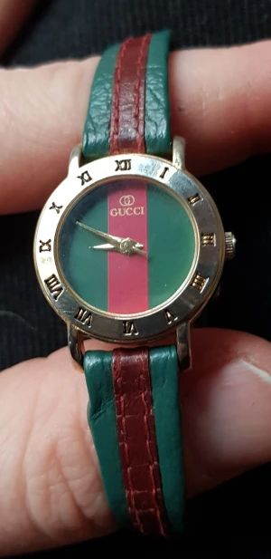 Gucci vintage  - Mycket gott skick. Som ny bortsett från att lädret är lite lite torr 