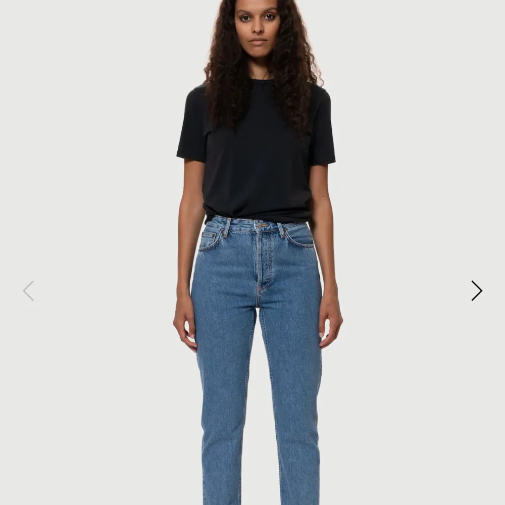 Jeans från Nudie i modellen ”breezy britt”. Använda endast vid ett fåtal tillfällen. Nypris 1600:- . Jeans & Byxor.