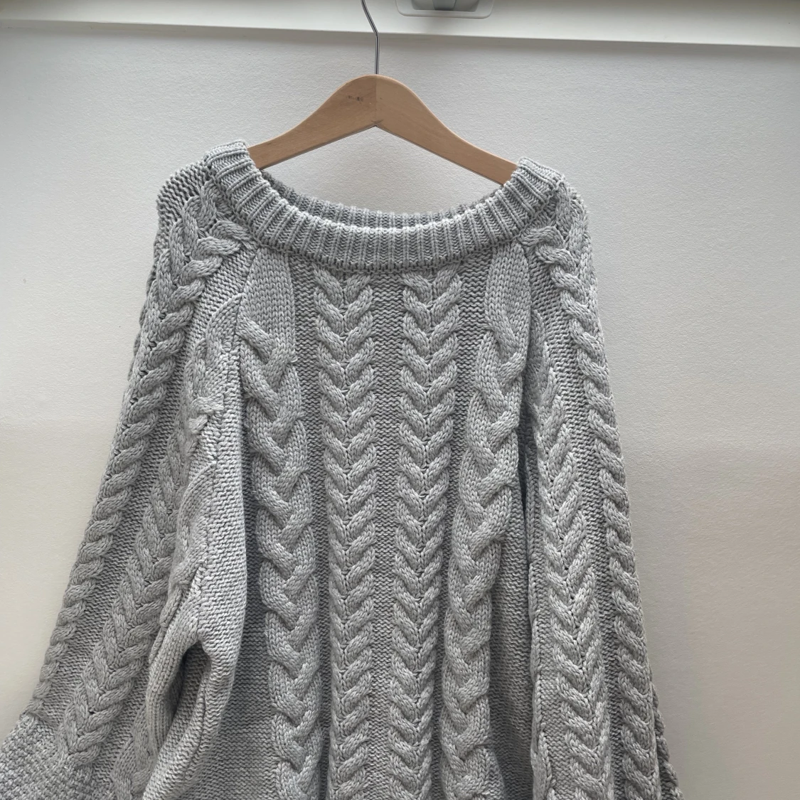 Kabelstickad tröja - 91