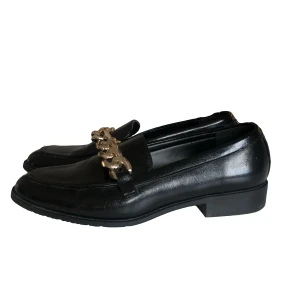 Pull&Bear loafers  - Svarta loafers med guldkedja från Pull&Bear Nyskick, använda Max 3 ggr, säjes pga inte min stil längre Strl 38, true to size  