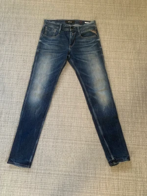 Replay jeans - Säljer ett par snygga replay jeans som inte kommer till användning.