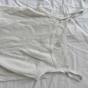 Linne  - Vitt linne ett exakt lika dant som det svarta storlek XS❤️