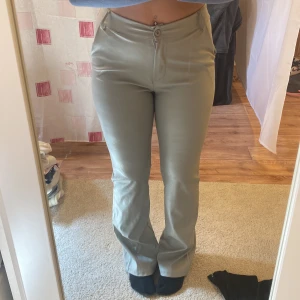 Skinnbyxor - Skinbyxor från Madlady M regular 