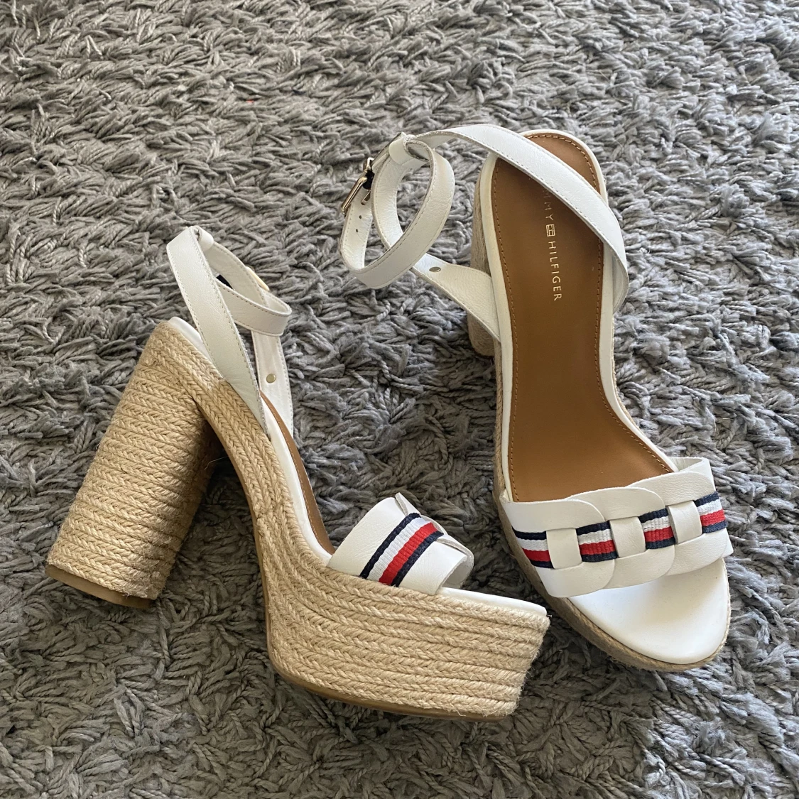 Tommy Hilfiger högklackade skor 38 - 91