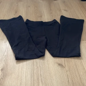 Tights  - Ett par svart tights som är använd nån gång! Men är i bra skick! 