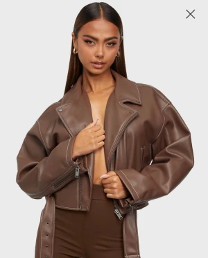 Sökes - Söker denna fina skinnjacka i st 32/34