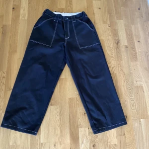 Byxor  - Riktigt bra sick. Knappt använda. Pris kan diskuteras 