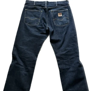Carhartt - Riktigt snygga carhartt jeans jag it använder längre som är i nice skick 