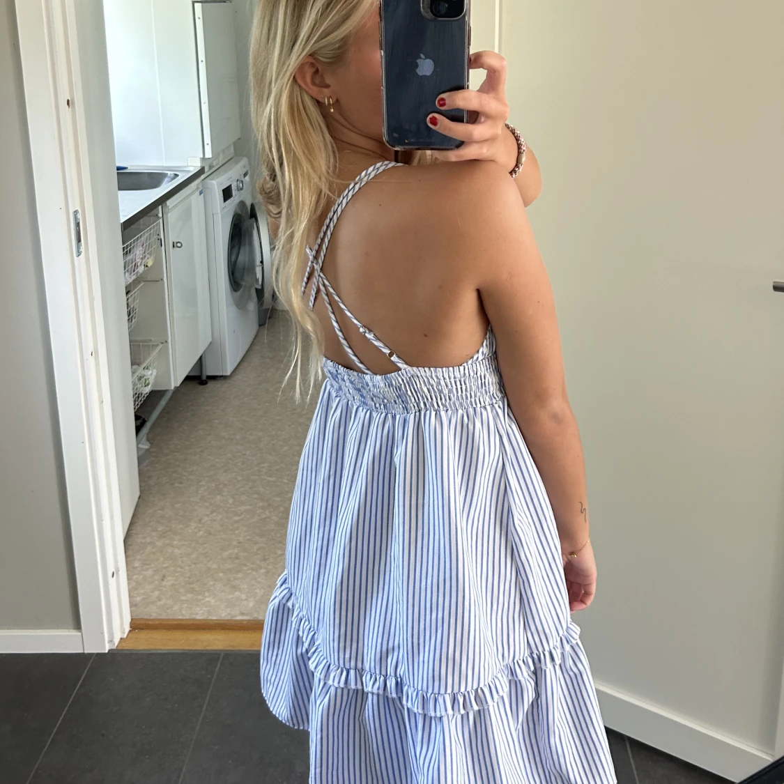 Blå randig klänning - 90