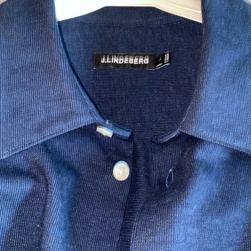 J.Lindeberg L skjorta. Nypris 1300 mitt pris-> 850. Skjortor.