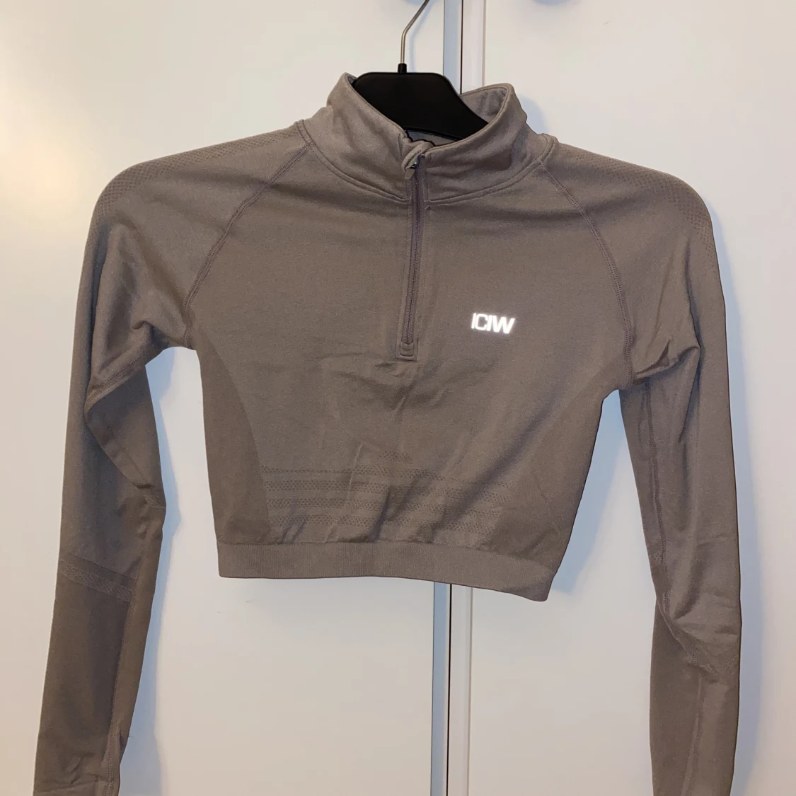 ICIW Define cropped 1/4 zip