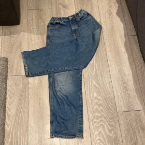 De har används typ 7 gånger - Det är snygga jeans som inte används längre så skriv om ni vill ha de