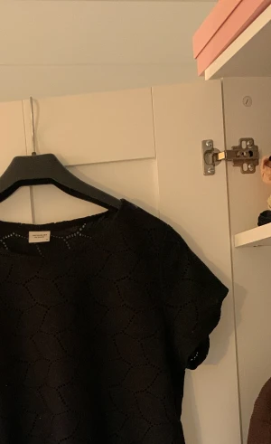 Topp  - Ny tröja inköpt vero Moda 