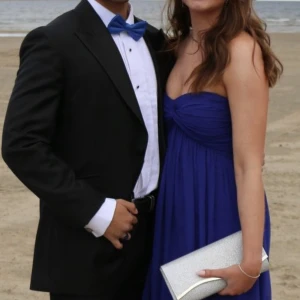 Blå balklänning - Säljer min otroligt sköna och fina balklänning! Strlk 38, men passar bra på mig som oftast har 36!🥰