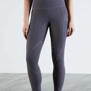 maya delorez ridbyxor - säljer pga att jag inte längre rider, har inga defekter. det är dom halvskodda jag säljer ❤️ originalpris 799kr 