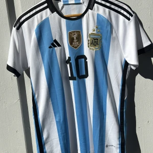 Argentina World Cup champions  - Säljer tröjor här, skicka bara bild på den tröjan du vill ha på min Instagram Jersey_store_1 Har alla storlekar 