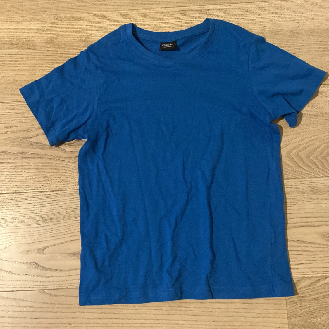 Blå t-shirt
