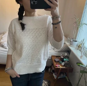 Stickad t shirt  - Jätte söt vit stickad t shirt💓