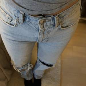 High waist jeans från Gina tricot. Fint skick, jag är 165 cm 💕