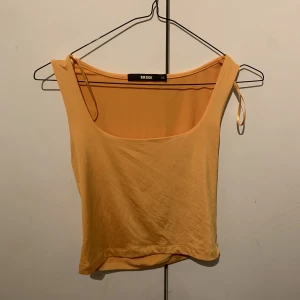 Linne - Gul orange färg och den är helt ny