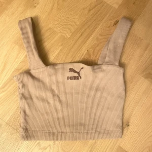 Crop top  - En crop top från puma✨