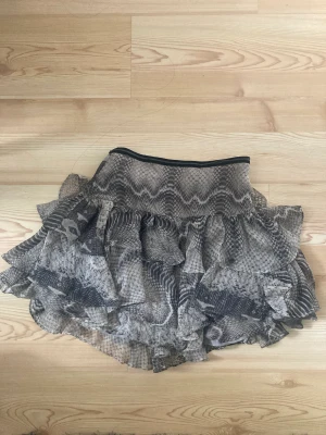 Kjol - Aldrig använt då den va för liten. Super fin och bra material