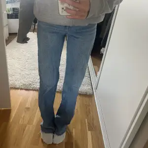 Blåa sköna jeans från zara!!!