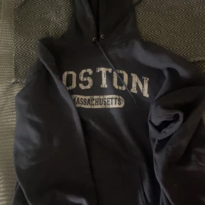 Vintage hoodie - Fin marinblå hoodie perfekt till hösten💕💕