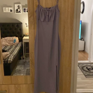 Sommar kläning  - Helt ny aldrig använd