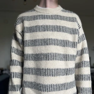 tjock tröja  - Fin och varm tjock tröja från zara knappt använd 