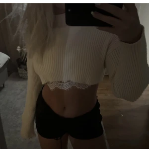 Stickad topp - Från zara storlek s, aldrig använd 