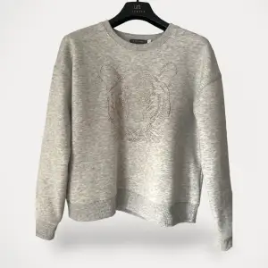 Sweatshirt från Mint Velvet.  Storlek: M Material: Bomull Helt ny, men utan prislapp.