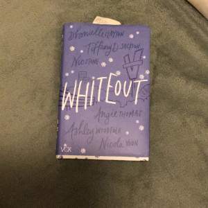 ”Whiteout” Bok köpt på webbsida 1 månad sedan 