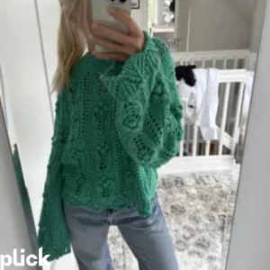 Stickad tröja - Stickad tröja från zara i fint skick💖