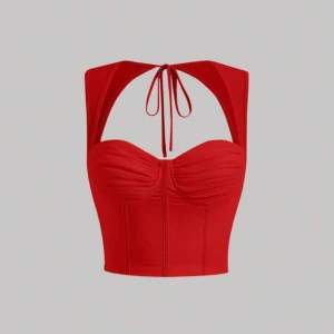 Röd topp  - Säljer denna fina röda topp i stl M. Aldrig använd 