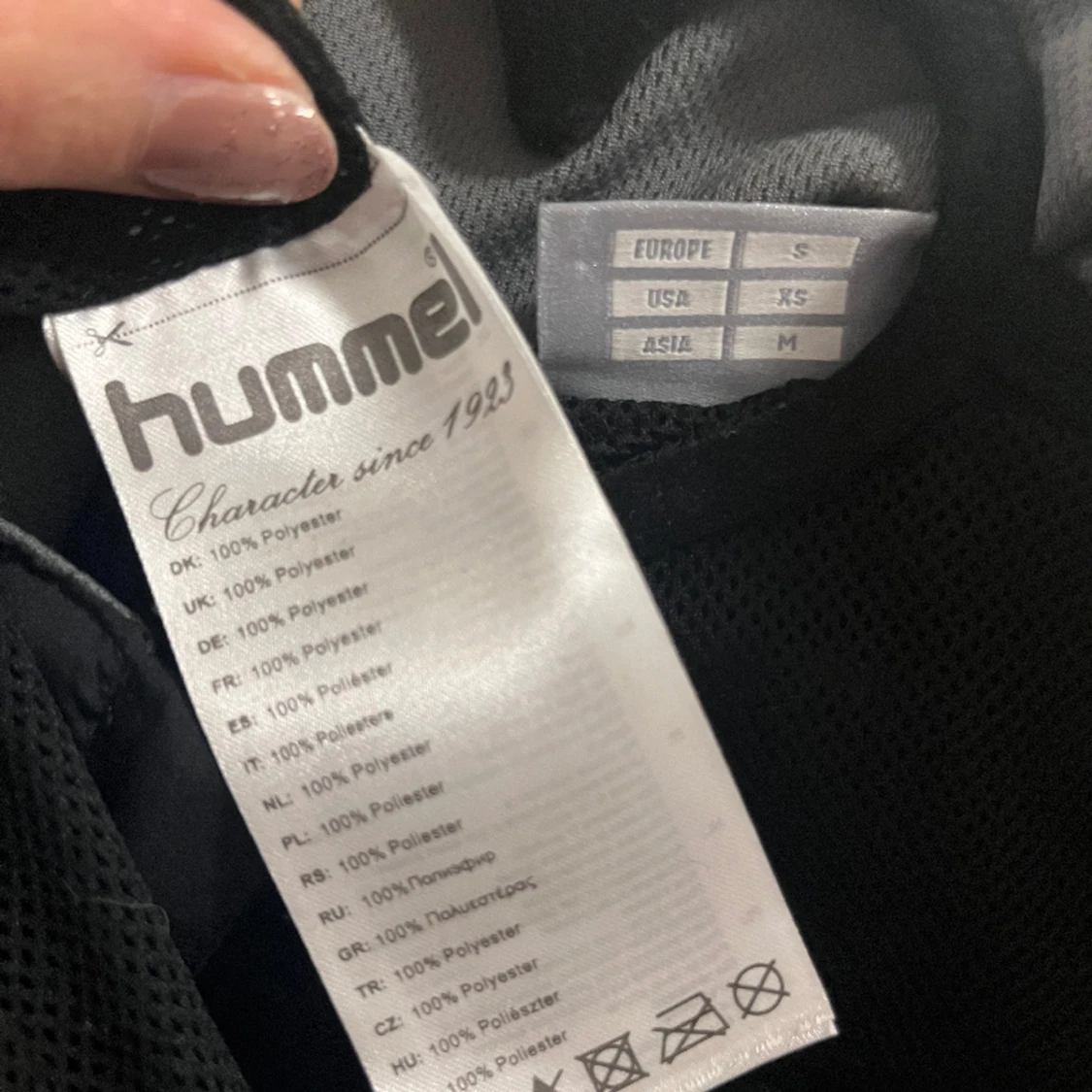 💛 Tunn jacka från Hummel 💛 - 90