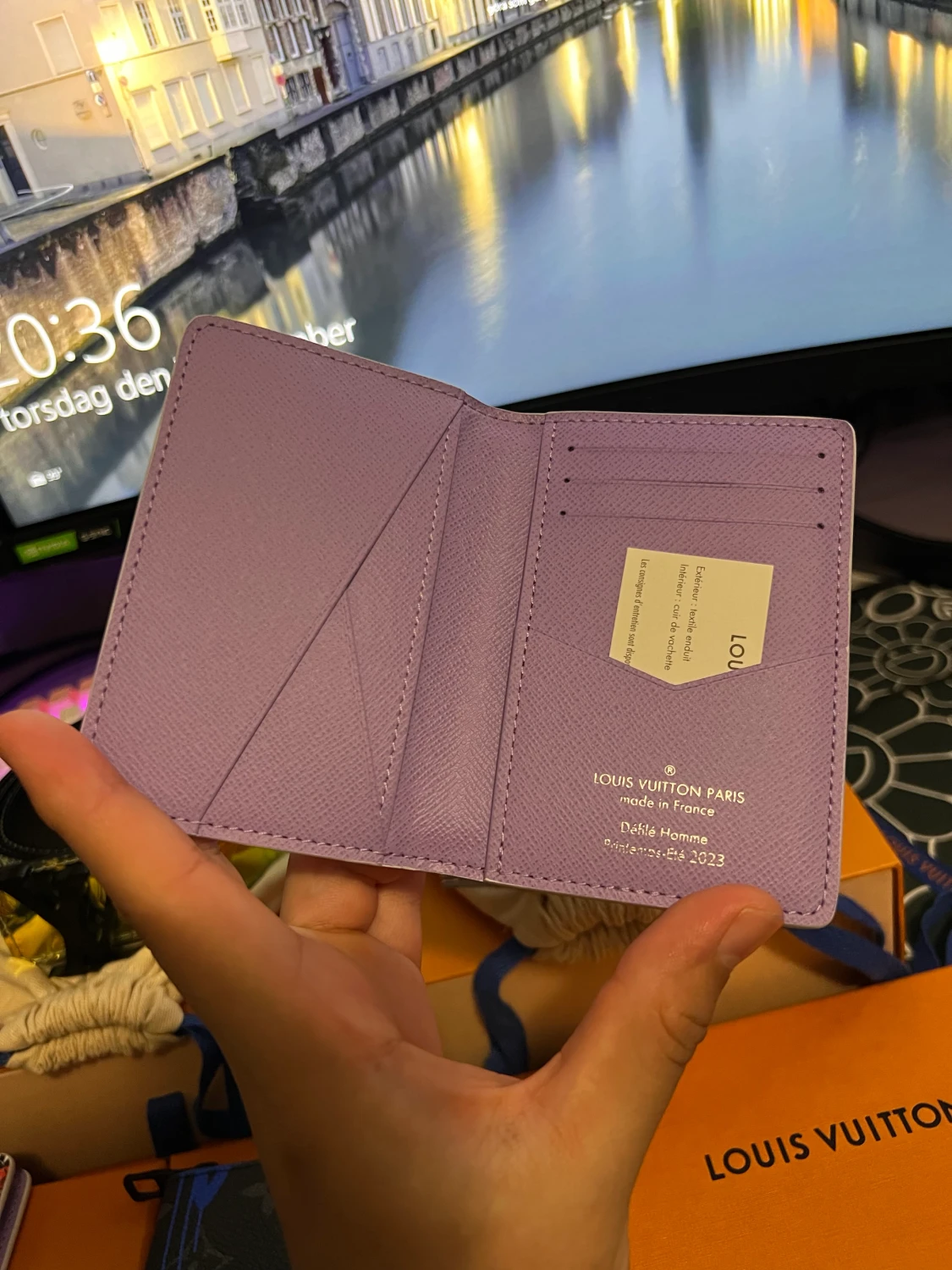 Louis Vuitton Comiic Pocket Organizer - 90