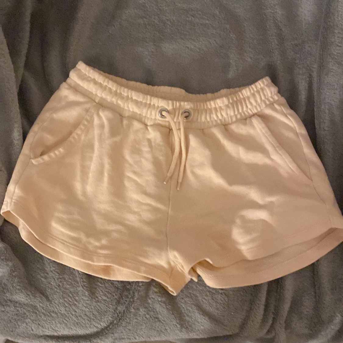 Säljer dessa shortsen från Kappahl ! Nu pris 200 kr !