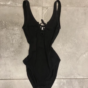 Body - Body med snörning