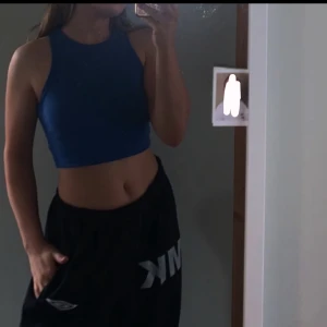 Blått linne🩵  - Jättefint blått linne som både går att klä upp och ha till vardags!