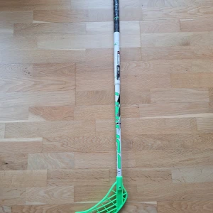 Ny Innebandy klubba  - Helt ny innebandy klubba  Orginalpris 1099 kr säljs för 400 kr