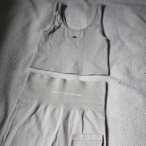 Träningsset - drop of mindfullness - Jättefint träningsset från drop of mindfullnes. Använd några få gånger. Jättebra skick.