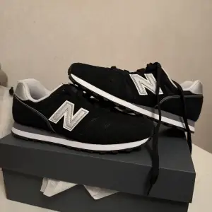 Helt nya oanvända new balance sneakers i storlek 38